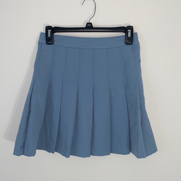 H&M Dresses & Skirts - H&M Pleated Skirt